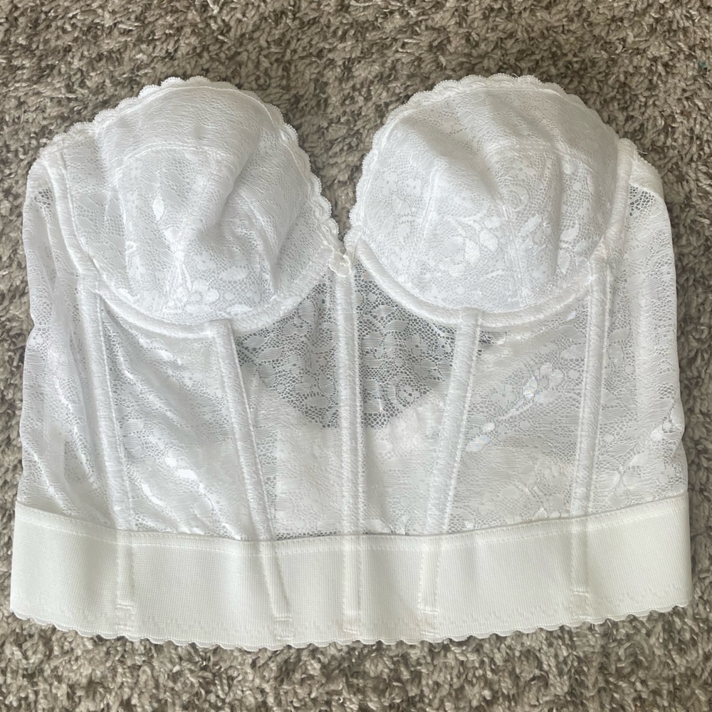 Adonna Vintage white corset
